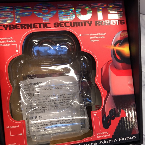 SPYBOTS T.R.I.P. Cybernetic Security Room Robot - Picture 5 of 10